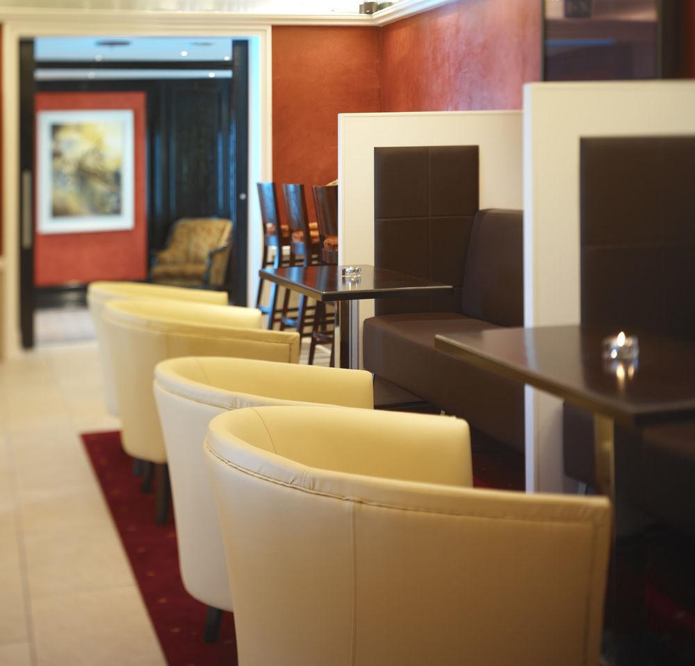 Aghadoe Heights Hotel & Spa Κιλάρνεϊ Εξωτερικό φωτογραφία The lounge at the airport