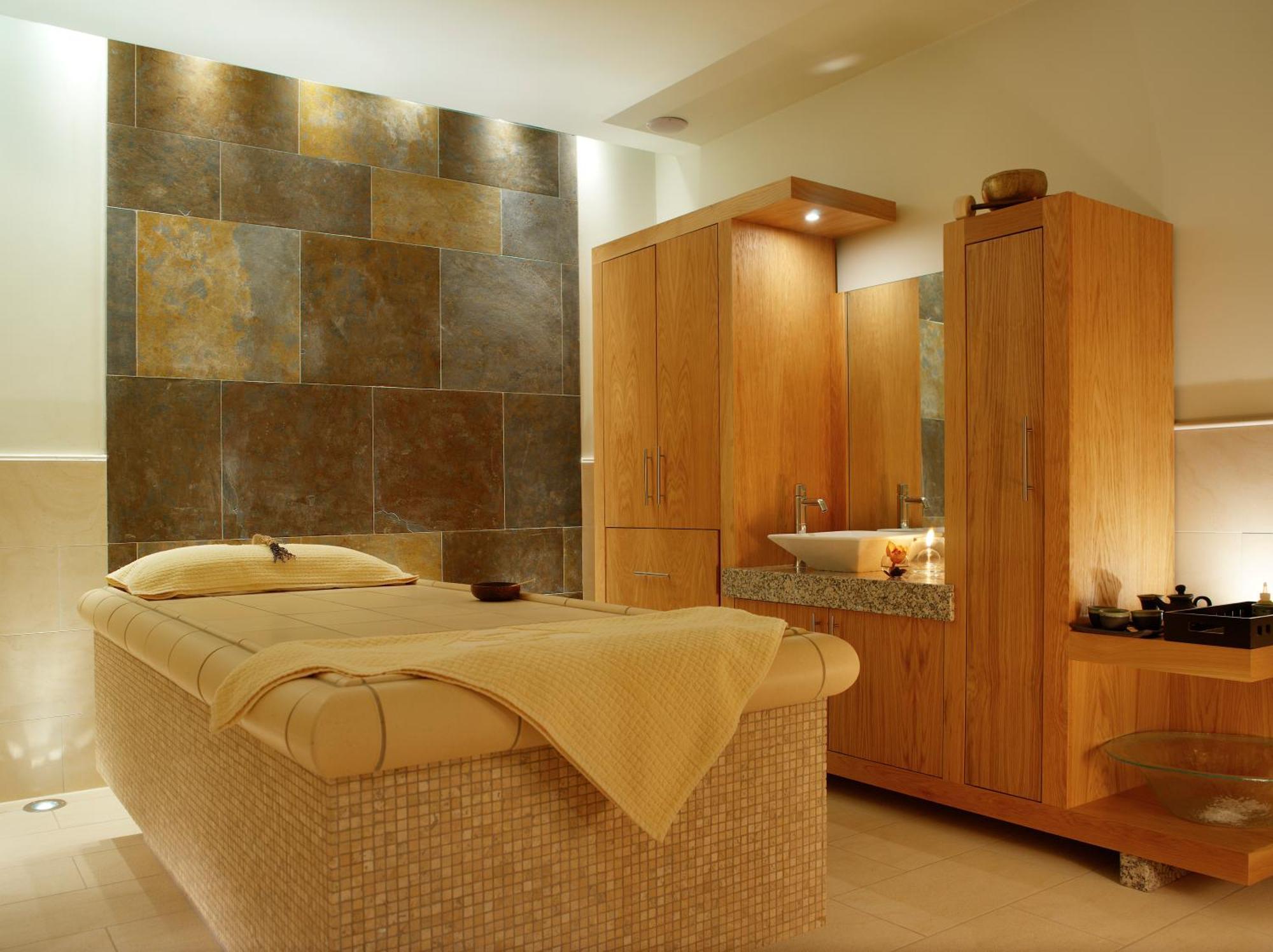 Aghadoe Heights Hotel & Spa Κιλάρνεϊ Εξωτερικό φωτογραφία A treatment room at a spa